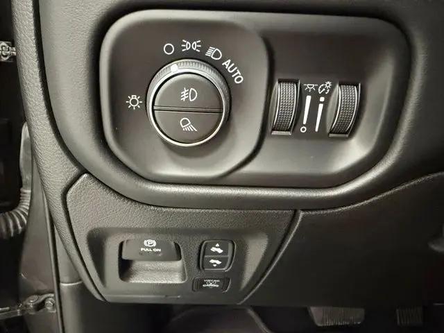 2023 Ram 1500 Limited Crew Cab 4x4 57 Box