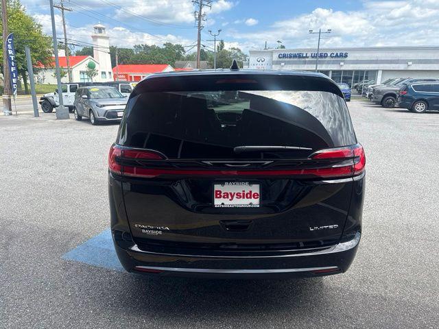 2027 Chrysler Pacifica Limited