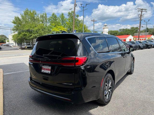 2027 Chrysler Pacifica Limited