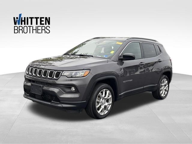 2024 Jeep Compass Latitude Lux FWD 2024 Jeep Compass Latitude Lux FWD