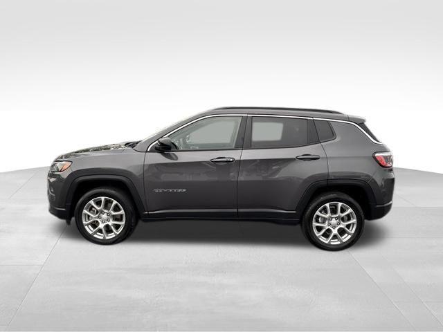 2024 Jeep Compass Latitude Lux FWD 2024 Jeep Compass Latitude Lux FWD