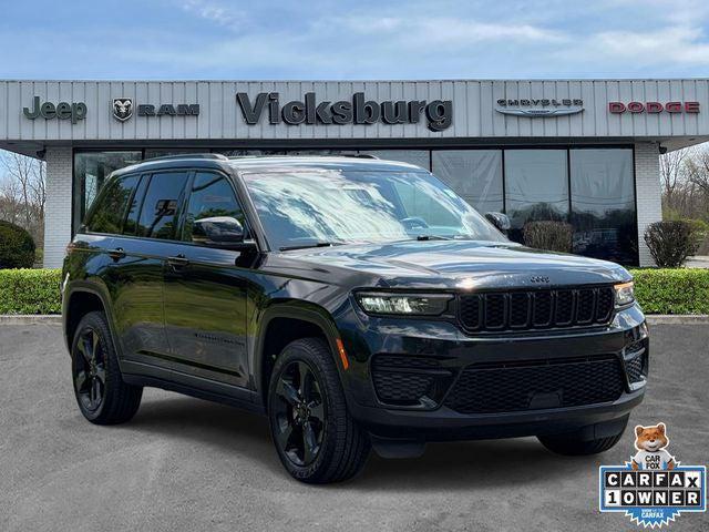 2022 Jeep Grand Cherokee Altitude 4x4 for sale in Vicksburg, MI