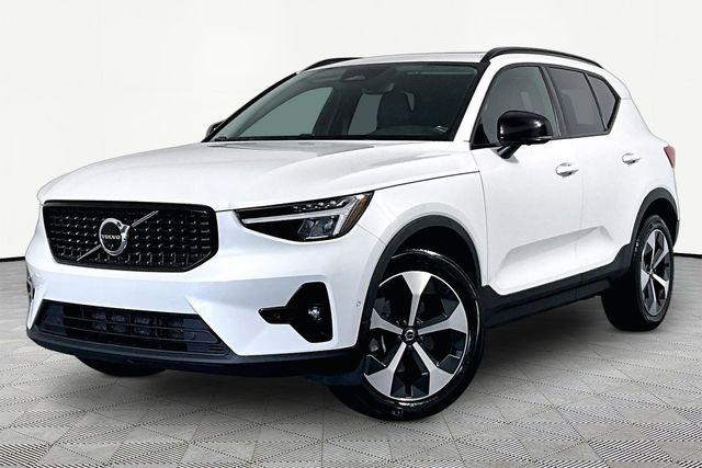 Used 2023 Volvo XC40 B4 Ultimate Dark Theme For Sale in Olive Branch, MS
