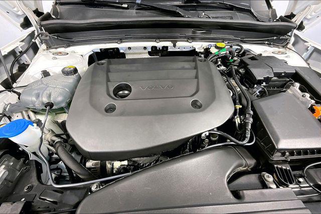 Used 2023 Volvo XC40 B4 Ultimate Dark Theme For Sale in Olive Branch, MS