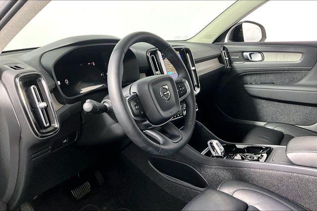 Used 2023 Volvo XC40 B4 Ultimate Dark Theme For Sale in Olive Branch, MS