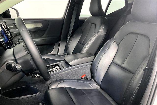 Used 2023 Volvo XC40 B4 Ultimate Dark Theme For Sale in Olive Branch, MS