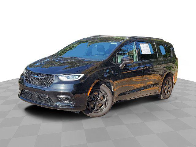 2021 Chrysler Pacifica Hybrid Limited for sale in Lansing, MI