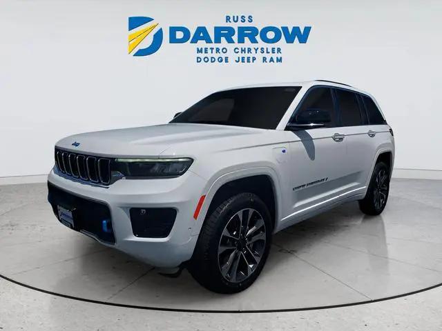 2023 Jeep Grand Cherokee Overland for sale in Milwaukee, WI