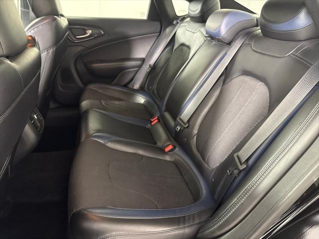 2015 Chrysler 200 S