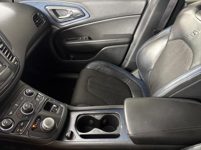 2015 Chrysler 200 S