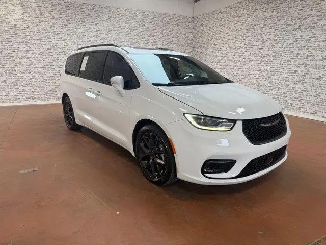2022 Chrysler Pacifica Limited for sale in Columbia, TN