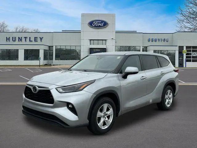 2024 Toyota Highlander LE for sale in Huntley, IL
