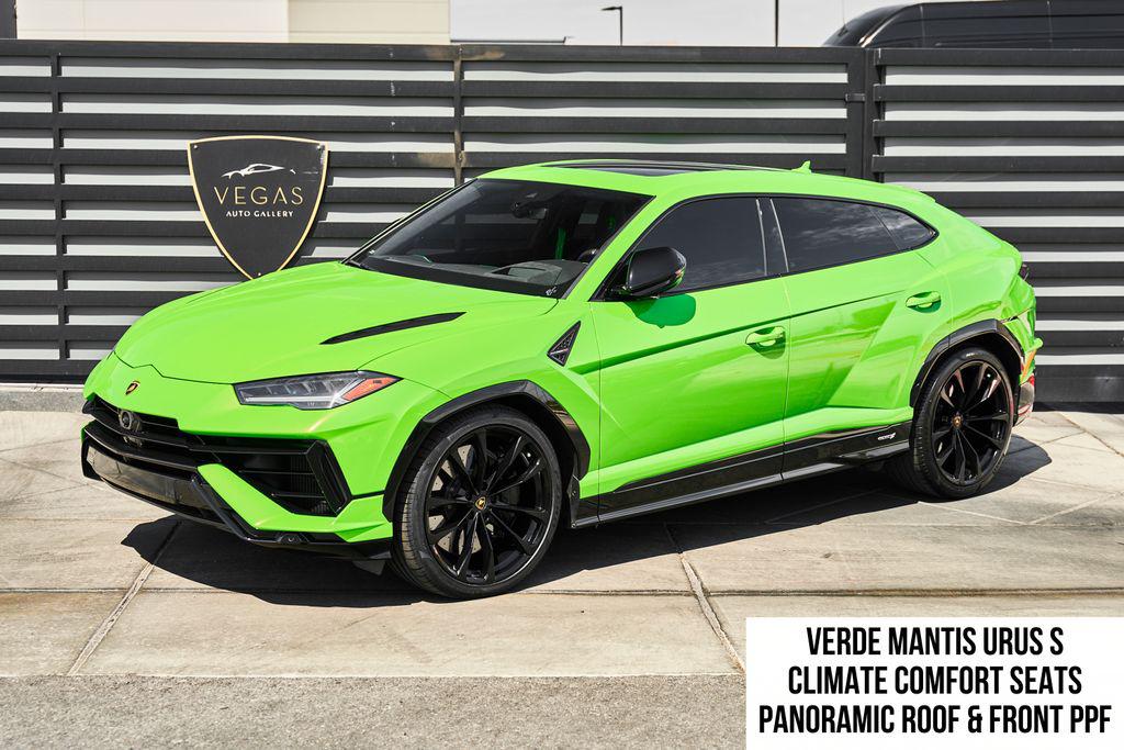 /2023 Lamborghini Urus