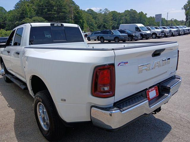 2026 Ram 3500 Tradesman Crew Cab 4x4 8 Box