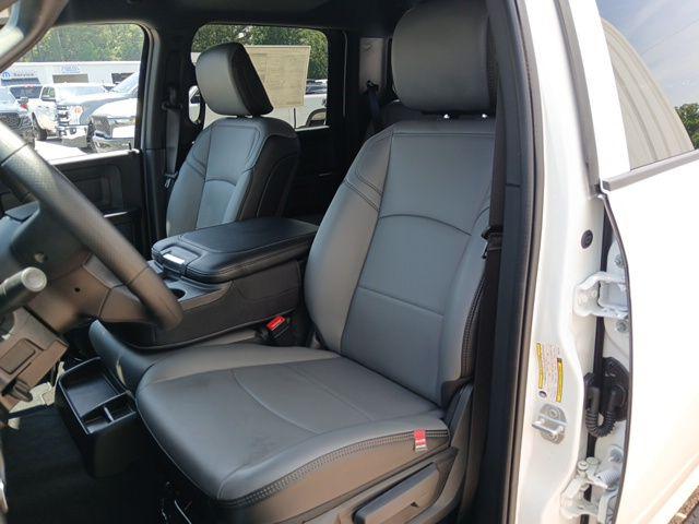 2026 Ram 3500 Tradesman Crew Cab 4x4 8 Box