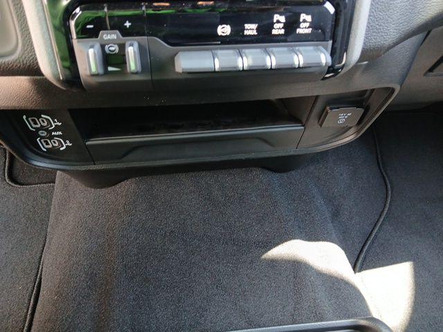 2026 Ram 3500 Tradesman Crew Cab 4x4 8 Box