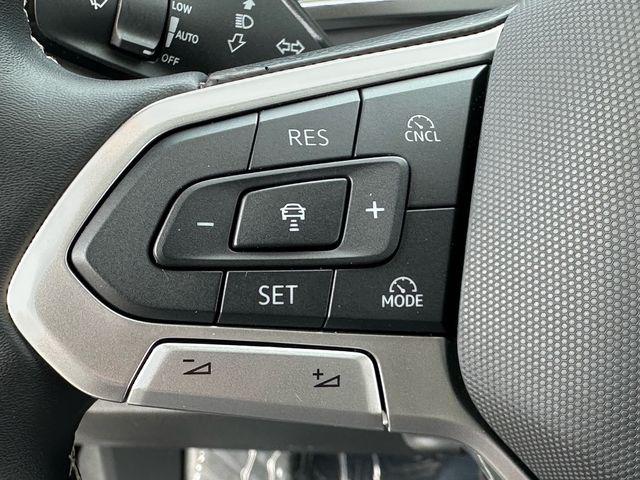 2026 Volkswagen Tiguan SE - Photo 13