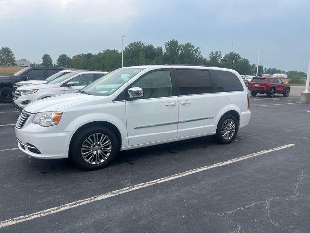 2014 Chrysler Town & Country Touring-L for sale in Lima, OH