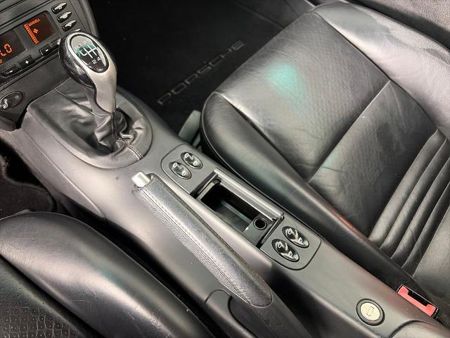 2001 Porsche 911 Carrera 4