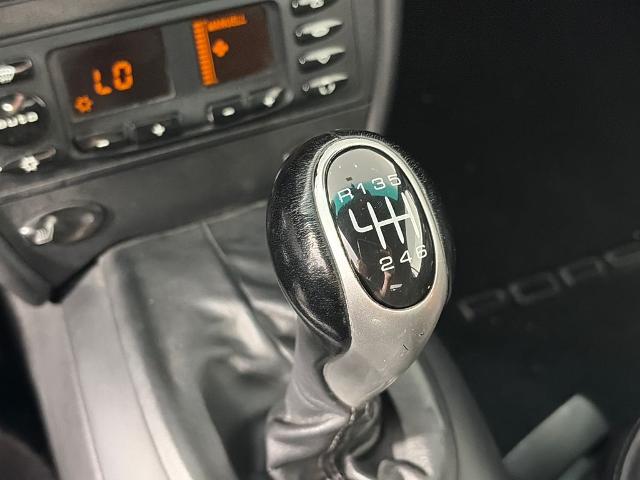 2001 Porsche 911 Carrera 4