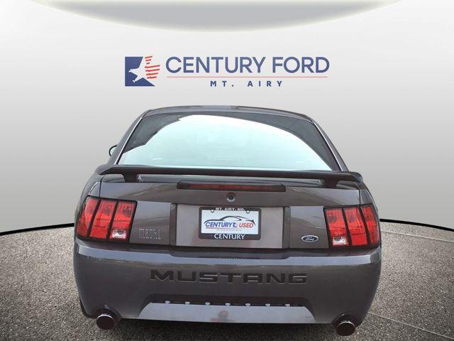 2003 Ford Mustang Mach 1