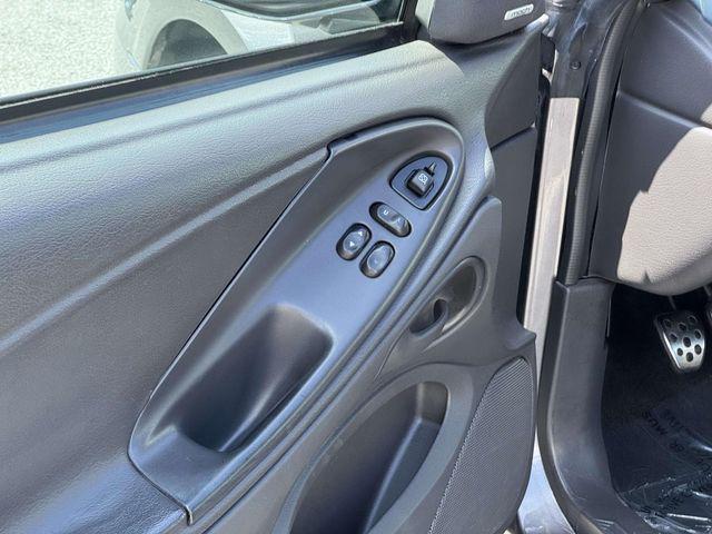 2003 Ford Mustang Mach 1