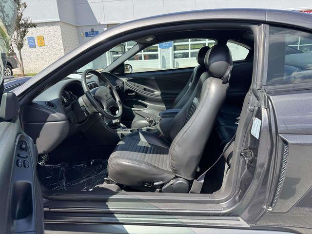 2003 Ford Mustang Mach 1
