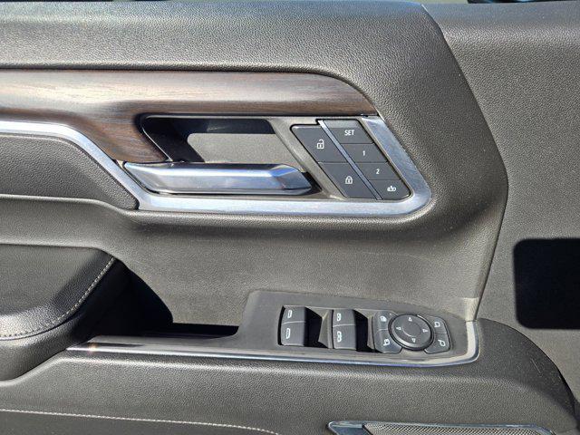 2024 GMC Sierra 1500 4WD Crew Cab Short Box SLT