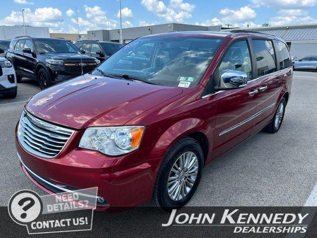 2016 Chrysler Town & Country Touring-L for sale in Conshohocken, PA