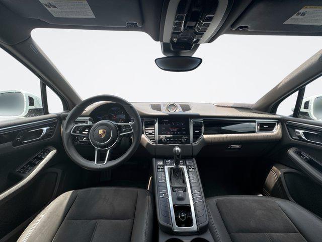 2017 Porsche Macan Base