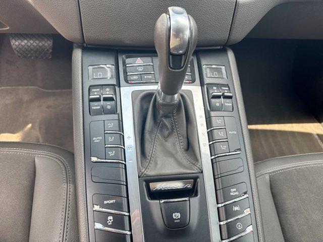 2017 Porsche Macan Base