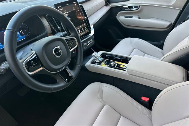 2026 Volvo XC90 Plus, B6 AWD Gas mild hybrid, Gasoline, Bright, 7 Seats