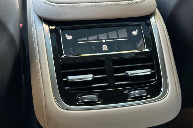 2026 Volvo XC90 Plus, B6 AWD Gas mild hybrid, Gasoline, Bright, 7 Seats