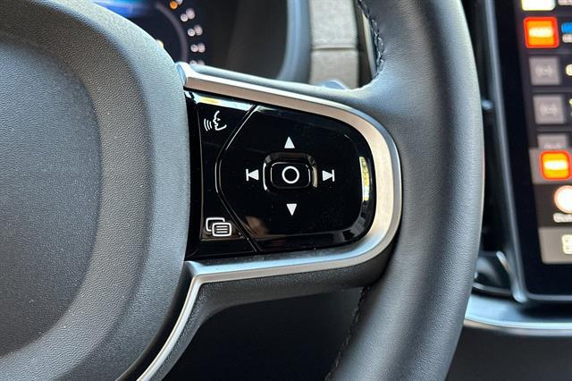 2026 Volvo XC90 Plus, B6 AWD Gas mild hybrid, Gasoline, Bright, 7 Seats