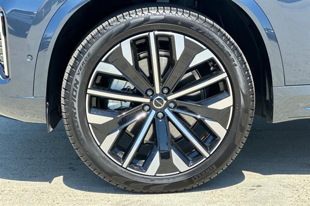 2026 Volvo XC90 Plus, B6 AWD Gas mild hybrid, Gasoline, Bright, 7 Seats