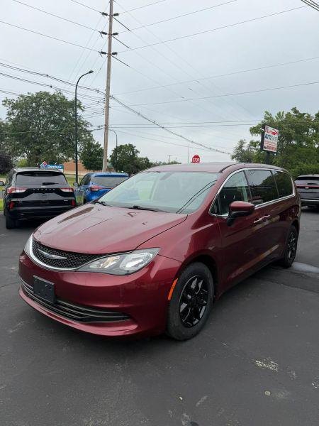 2017 Chrysler Pacifica Touring for sale in Urbana, IL