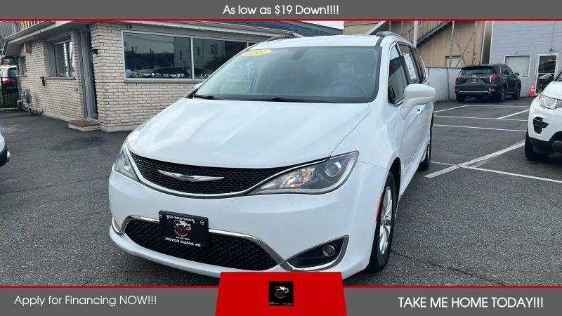 2017 Chrysler Pacifica Touring-L for sale in Lodi, NJ