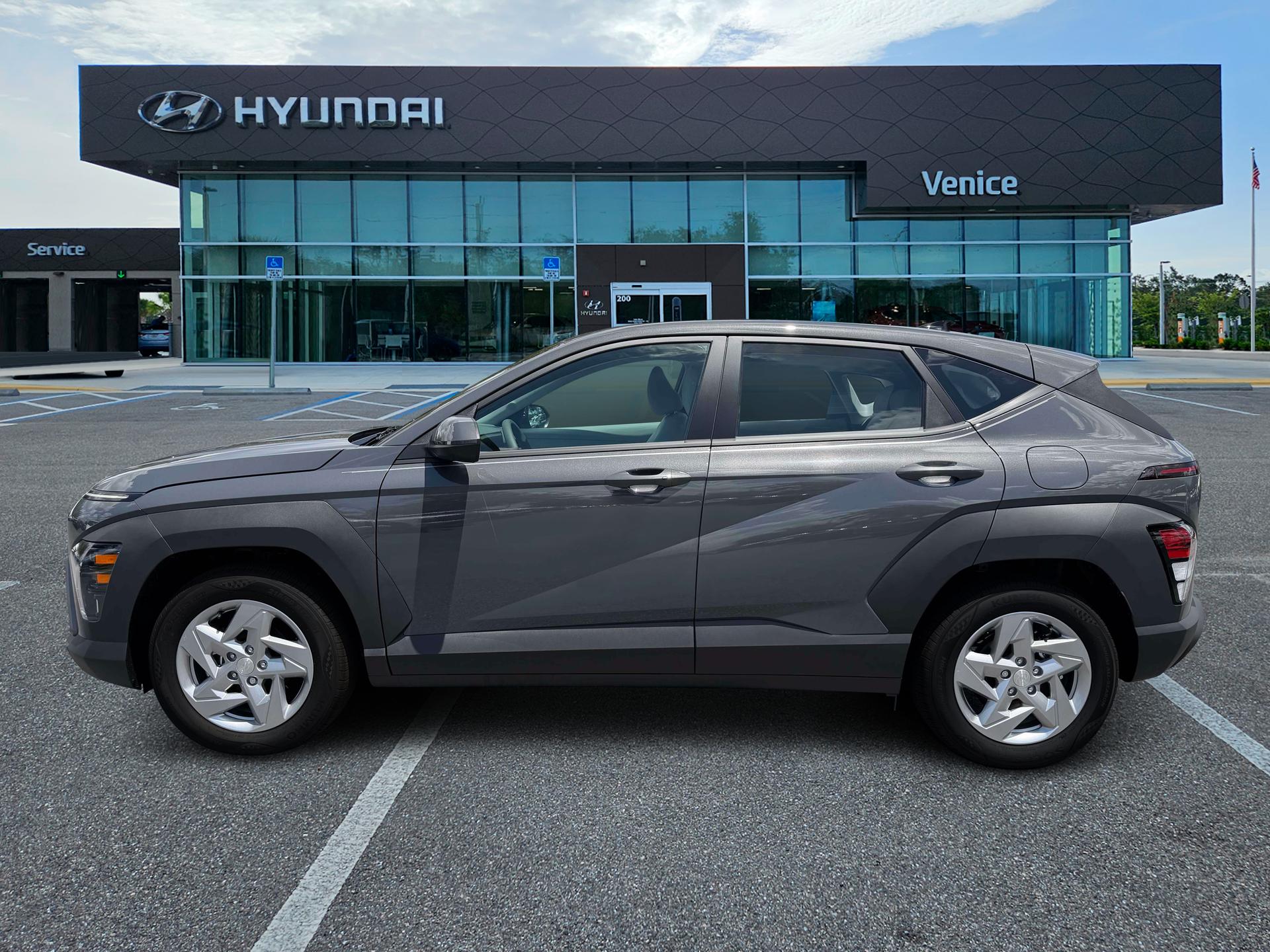 2027 Hyundai KONA SE FWD - Image 3