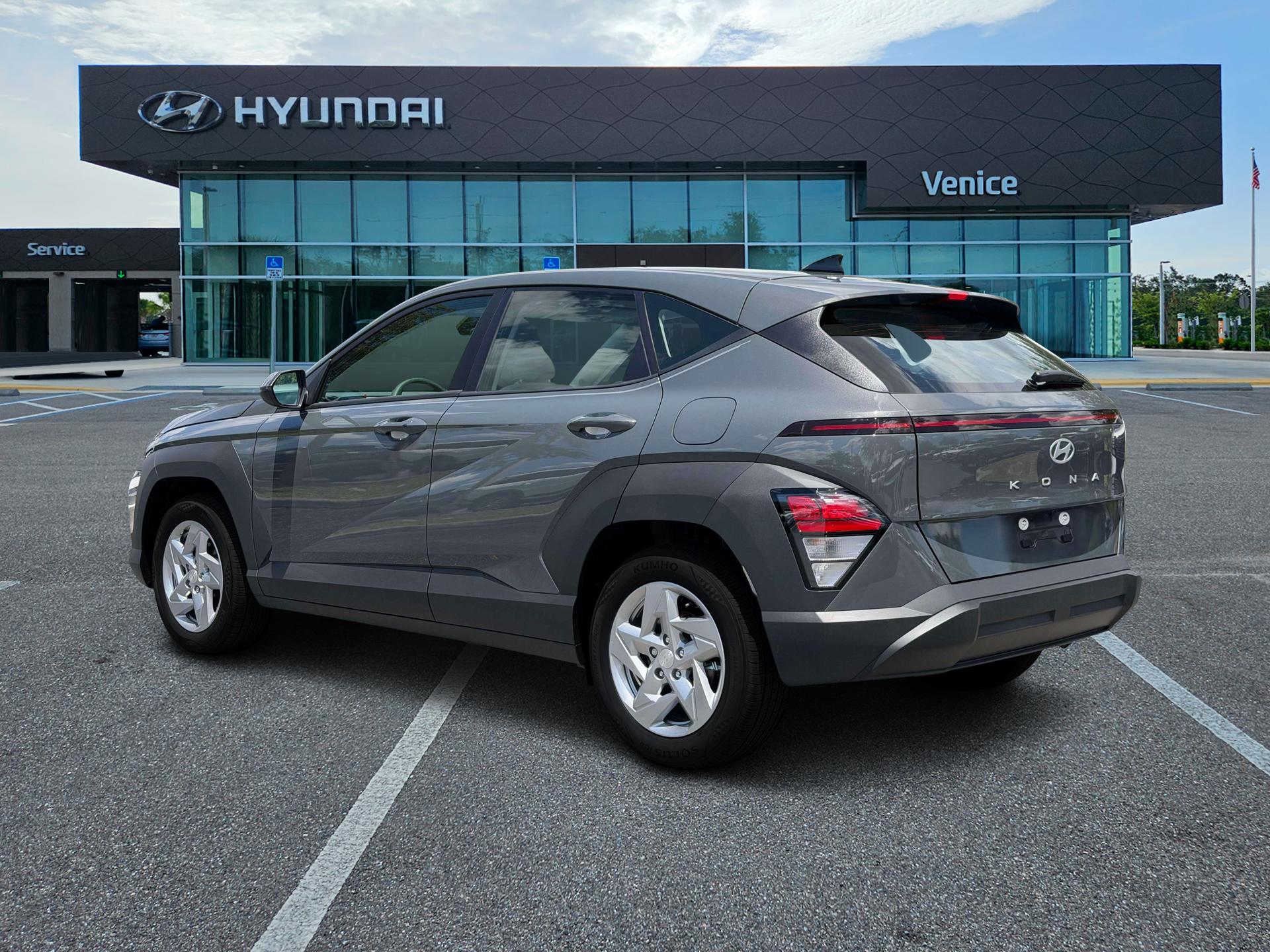 2027 Hyundai KONA SE FWD - Image 4