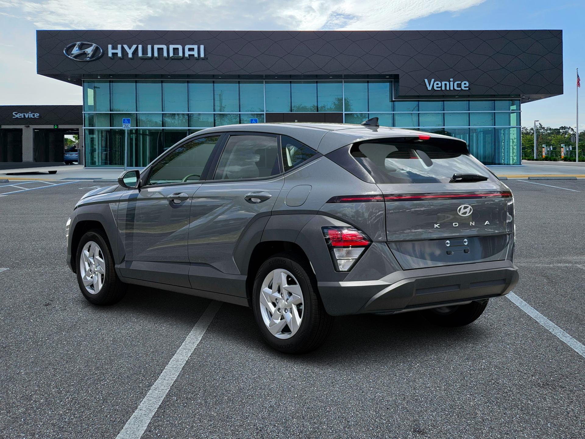 2027 Hyundai KONA SE FWD - Image 5