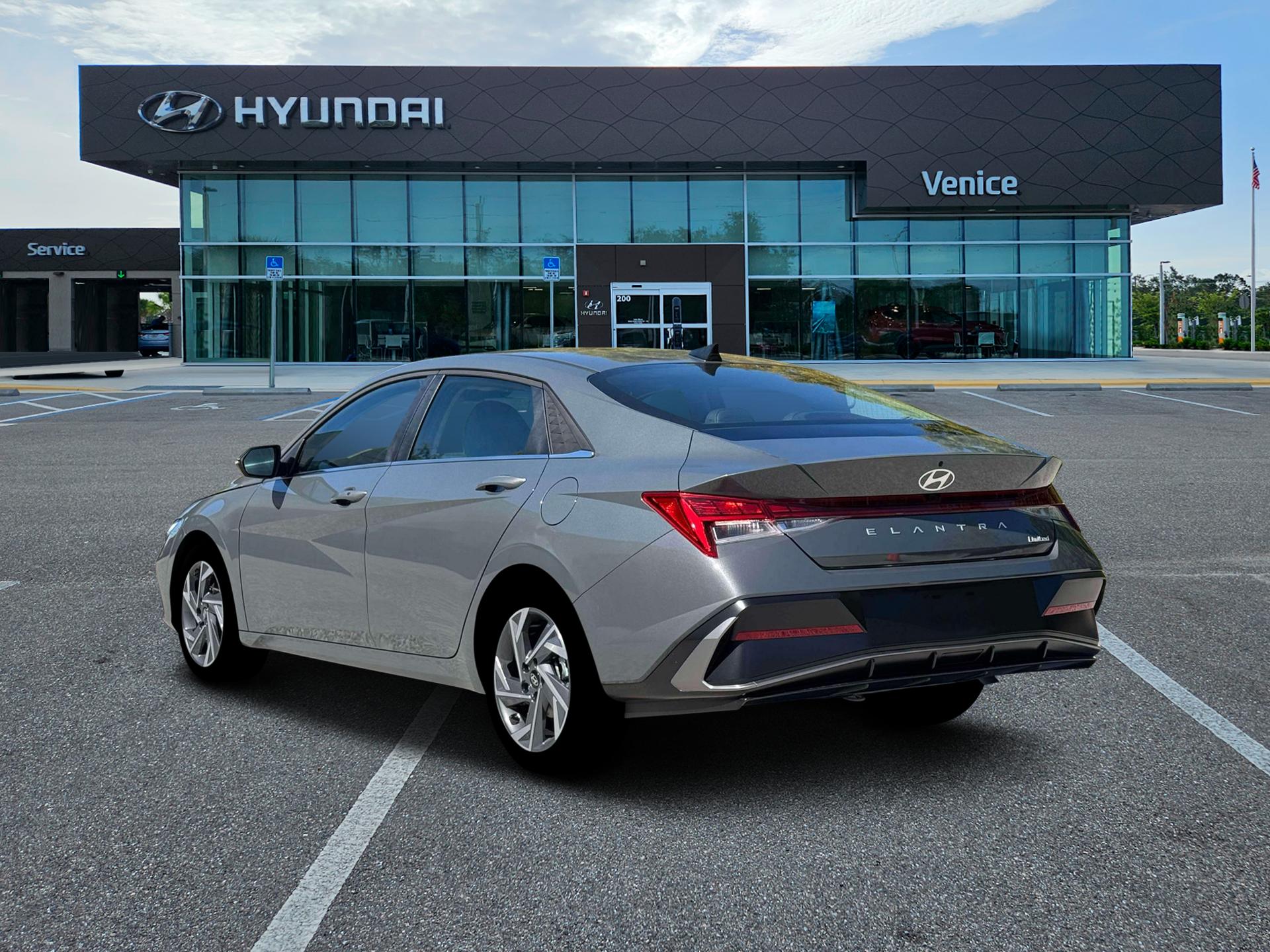 2026 Hyundai ELANTRA Limited - Image 4