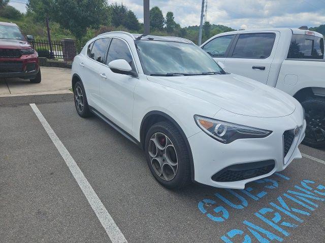 2018 Alfa Romeo Stelvio Ti AWD 2018 Alfa Romeo Stelvio Ti AWD