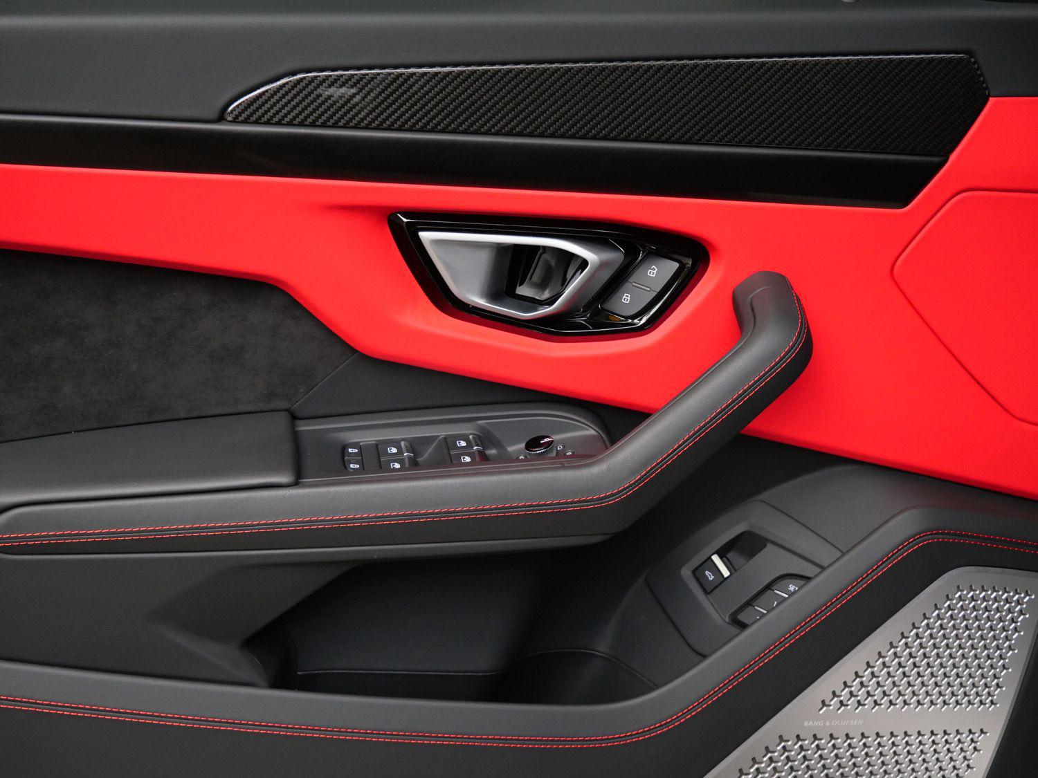 2024 Lamborghini Urus S - Photo 16