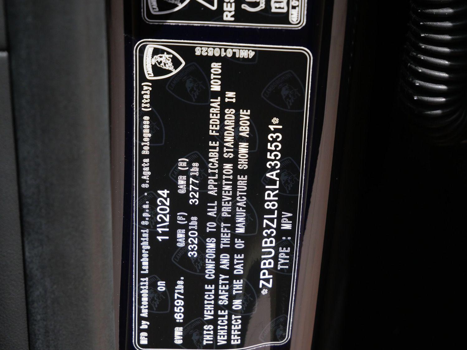 2024 Lamborghini Urus S - Photo 27
