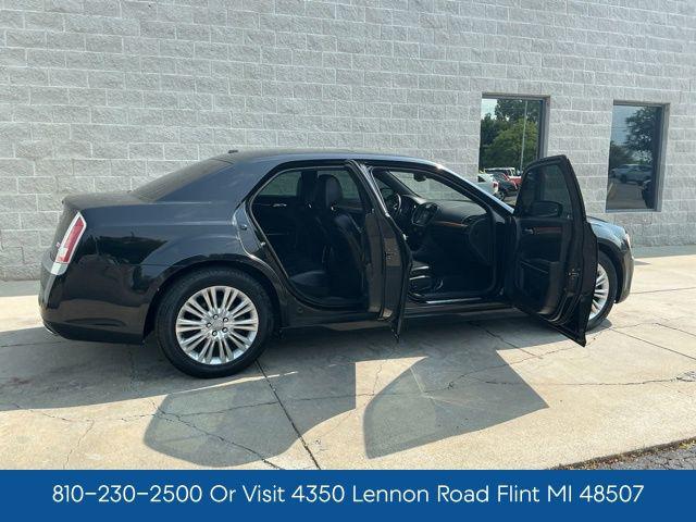 2013 Chrysler 300 John Varvatos Luxury Edition AWD