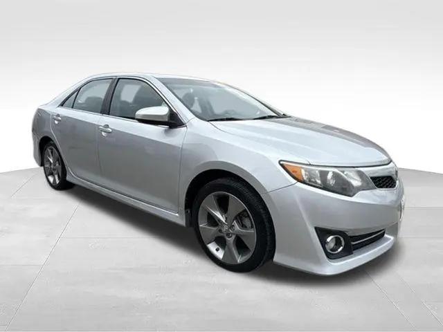 2013 Toyota Camry SE V6 for sale in Columbia, MO