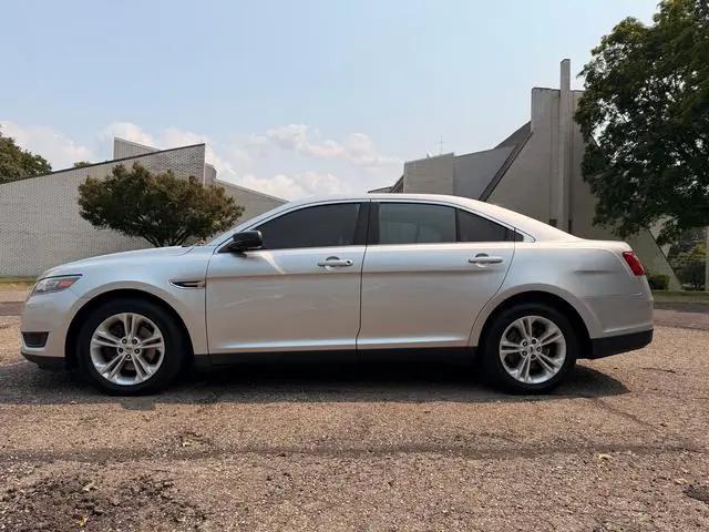 2018 Ford Taurus SE for sale in Canton, OH
