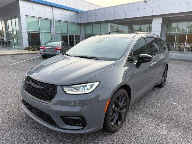 2025 Chrysler Pacifica Limited for sale in Daphne, AL