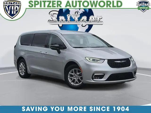 2024 Chrysler Pacifica Touring L for sale in North Jackson, OH
