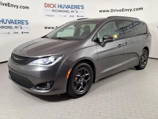 2020 Chrysler Pacifica Limited for sale in Richmond, MI